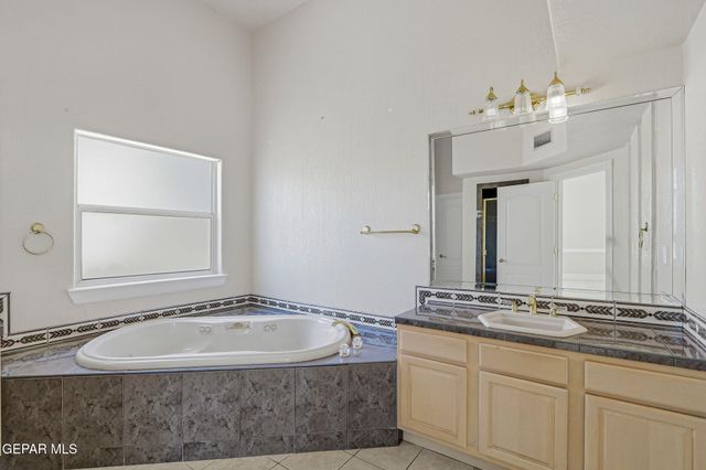 6554 EAGLE RIDGE Drive, El Paso, TX 79912