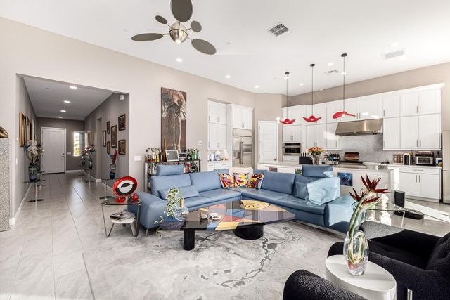 7611 E Camino Vivaz, Scottsdale, AZ 85255