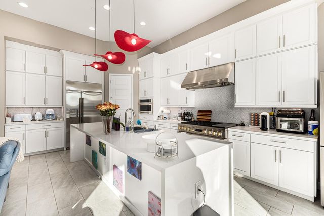 7611 E Camino Vivaz, Scottsdale, AZ 85255