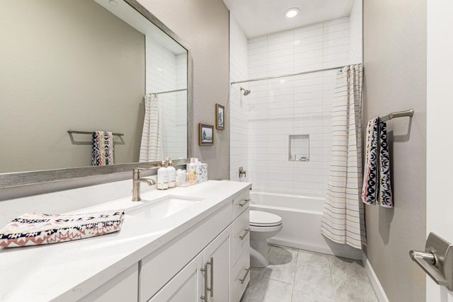 7611 E Camino Vivaz, Scottsdale, AZ 85255