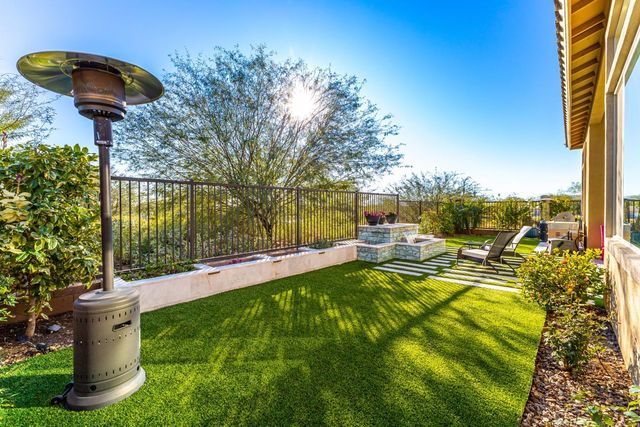 7611 E Camino Vivaz, Scottsdale, AZ 85255