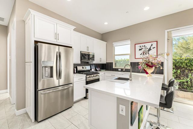 7611 E Camino Vivaz, Scottsdale, AZ 85255