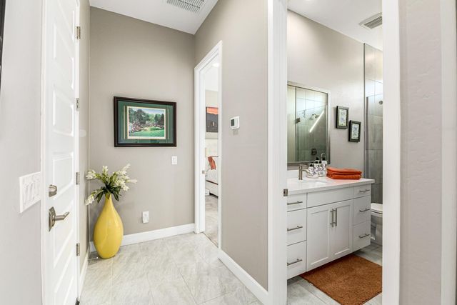 7611 E Camino Vivaz, Scottsdale, AZ 85255