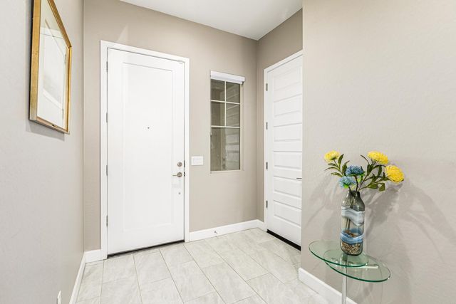 7611 E Camino Vivaz, Scottsdale, AZ 85255