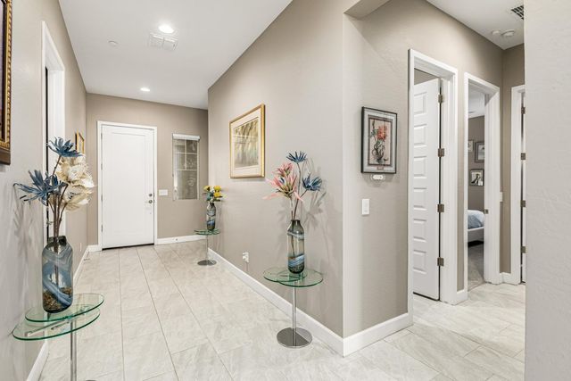 7611 E Camino Vivaz, Scottsdale, AZ 85255