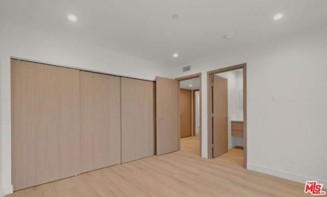 11025 Blix Street, North Hollywood (los Angeles), CA 91602