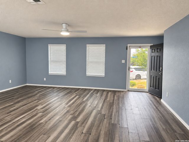 102 Samuel Kemper, San Antonio, TX 78220