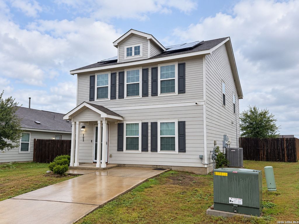 102 Samuel Kemper, San Antonio, TX 78220