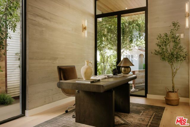 8906 Hubbard Street, Culver City, CA 90232