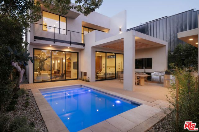 8906 Hubbard Street, Culver City, CA 90232