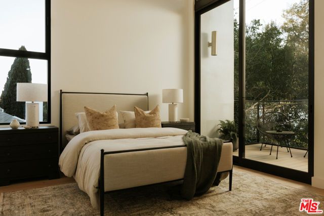 8906 Hubbard Street, Culver City, CA 90232