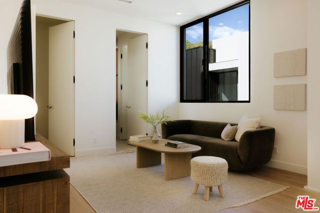 8906 Hubbard Street, Culver City, CA 90232