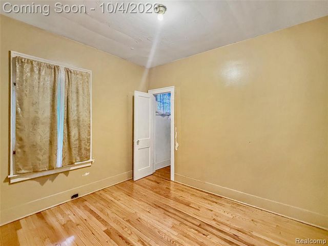 584 Algonquin Street, Detroit, MI 48215