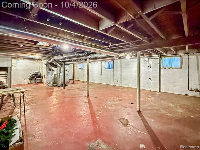 584 Algonquin Street, Detroit, MI 48215