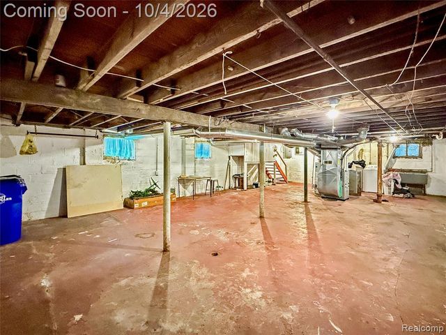 584 Algonquin Street, Detroit, MI 48215
