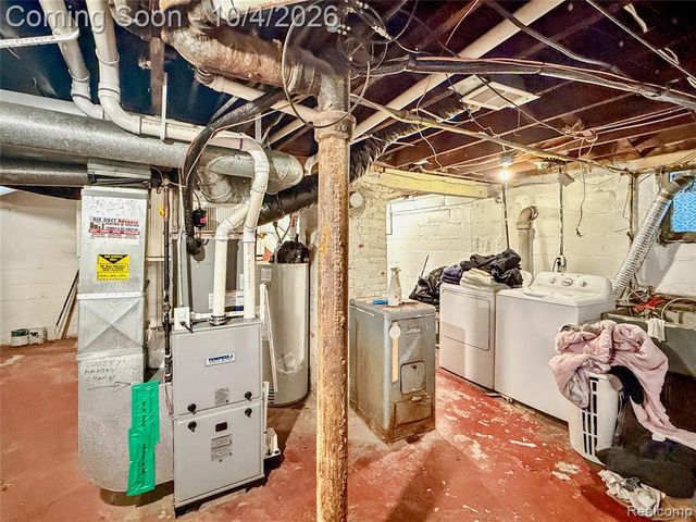 584 Algonquin Street, Detroit, MI 48215