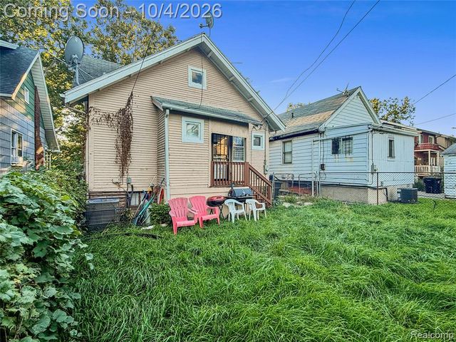 584 Algonquin Street, Detroit, MI 48215