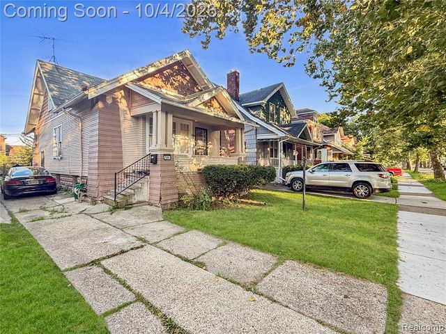 584 Algonquin Street, Detroit, MI 48215