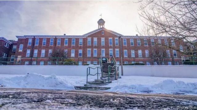 5209 Villa At The, Peekskill, NY 10566