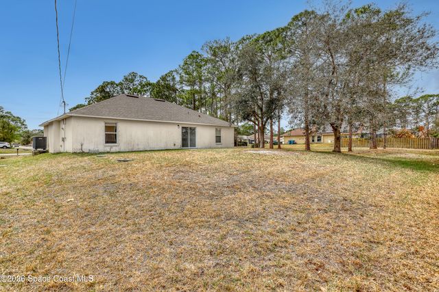 1561 Sandusky Street SE, Palm Bay, FL 32909