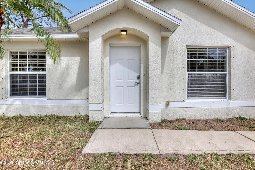 1561 Sandusky Street SE, Palm Bay, FL 32909
