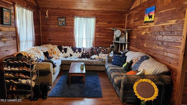 281 Cooks Corner Road, Lucedale, MS 39452