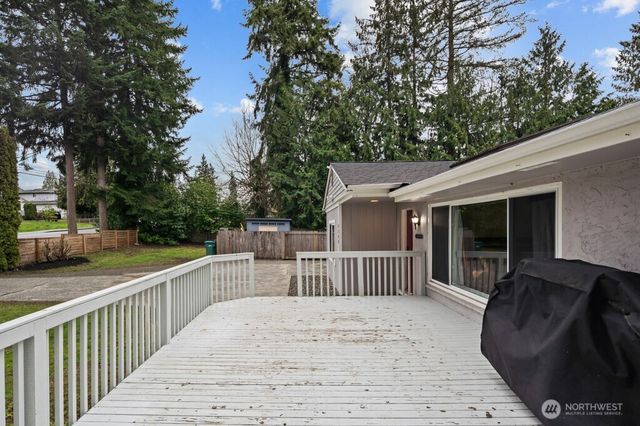 4706 Picnic Point Road, Edmonds, WA 98026
