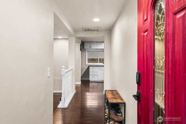 4706 Picnic Point Road, Edmonds, WA 98026