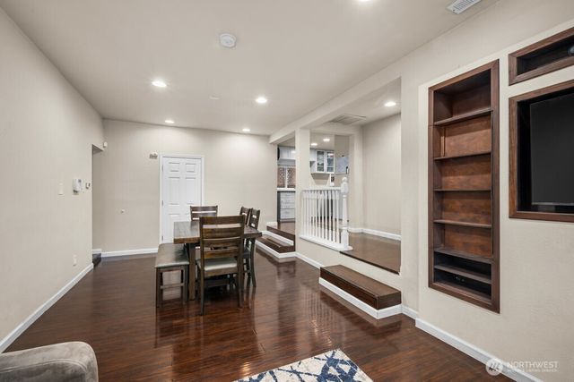 4706 Picnic Point Road, Edmonds, WA 98026