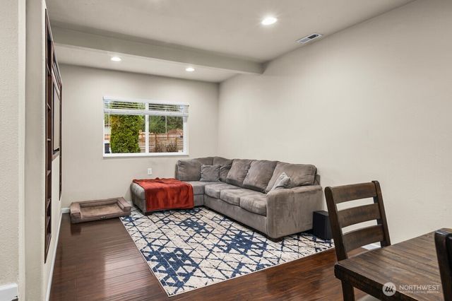 4706 Picnic Point Road, Edmonds, WA 98026