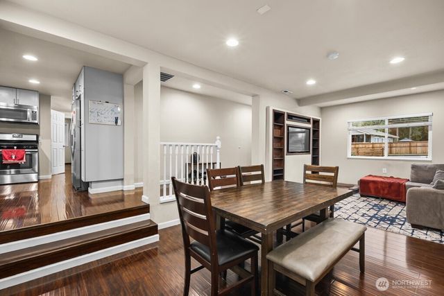 4706 Picnic Point Road, Edmonds, WA 98026