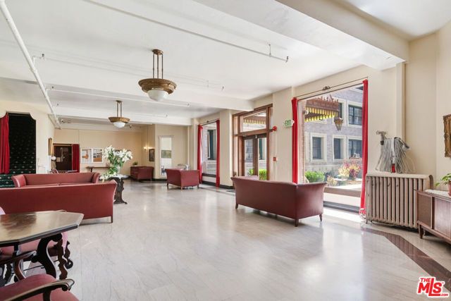 2121 James M Wood Boulevard 415, Los Angeles, CA 90006