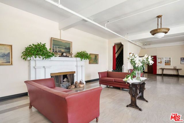 2121 James M Wood Boulevard 415, Los Angeles, CA 90006