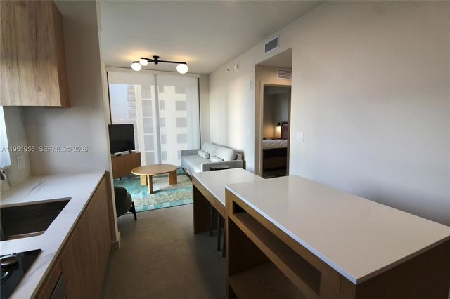 698 NE 1st Ave 2114, Miami, FL 33132