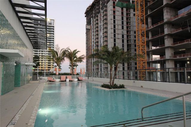 698 NE 1st Ave 2114, Miami, FL 33132