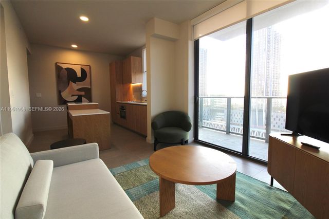 698 NE 1st Ave 2114, Miami, FL 33132