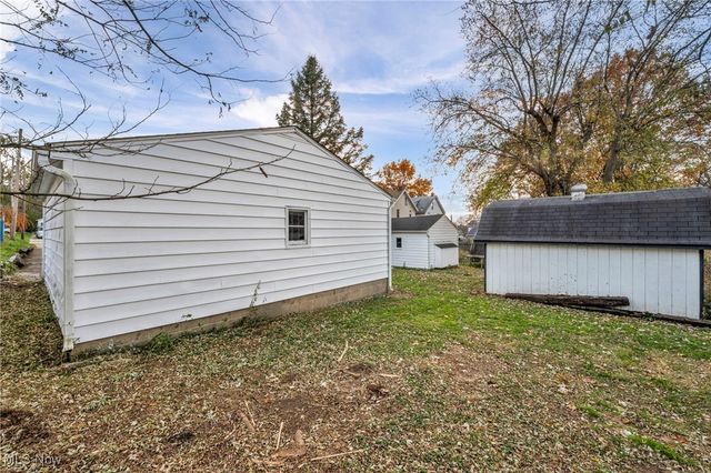 127 Palmetto Avenue, Akron, OH 44301