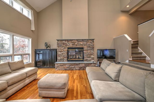 170 Calamus Meadow Road, Hamden, CT 06514