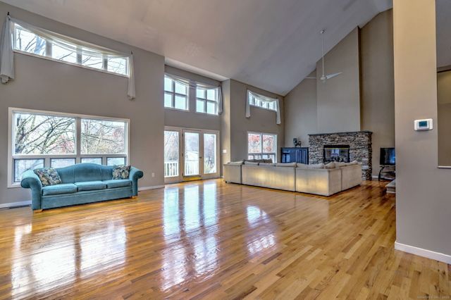 170 Calamus Meadow Road, Hamden, CT 06514