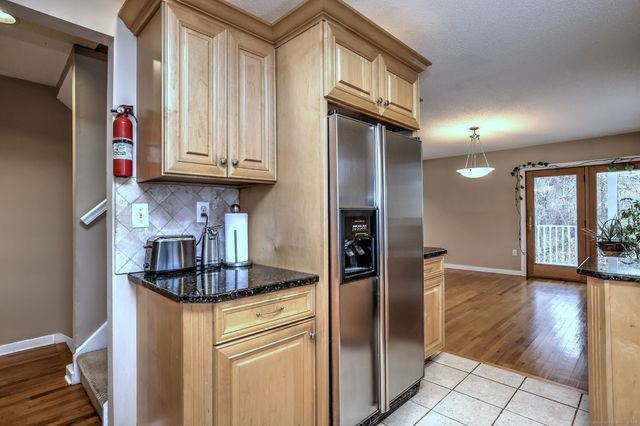 170 Calamus Meadow Road, Hamden, CT 06514