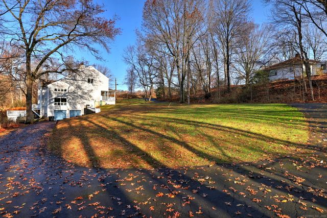 170 Calamus Meadow Road, Hamden, CT 06514