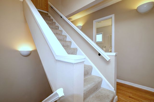 170 Calamus Meadow Road, Hamden, CT 06514