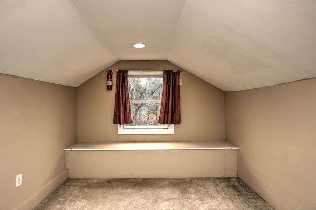 170 Calamus Meadow Road, Hamden, CT 06514