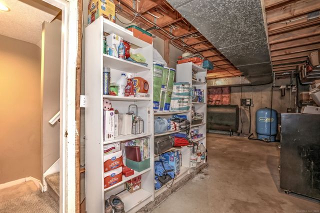 170 Calamus Meadow Road, Hamden, CT 06514