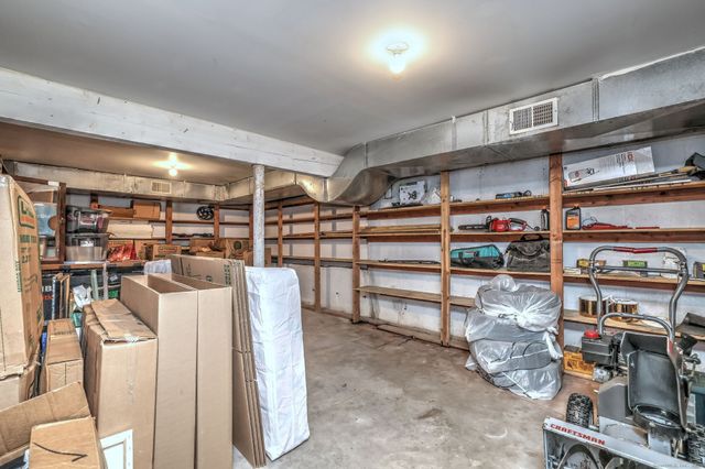 170 Calamus Meadow Road, Hamden, CT 06514