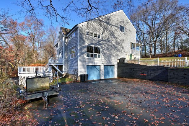 170 Calamus Meadow Road, Hamden, CT 06514