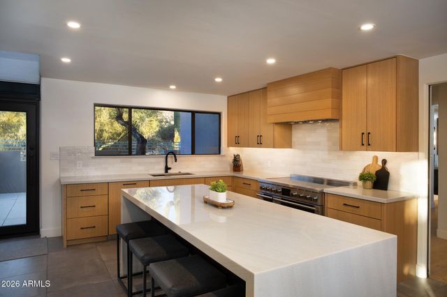10040 E HAPPY VALLEY Road 401, Scottsdale, AZ 85255