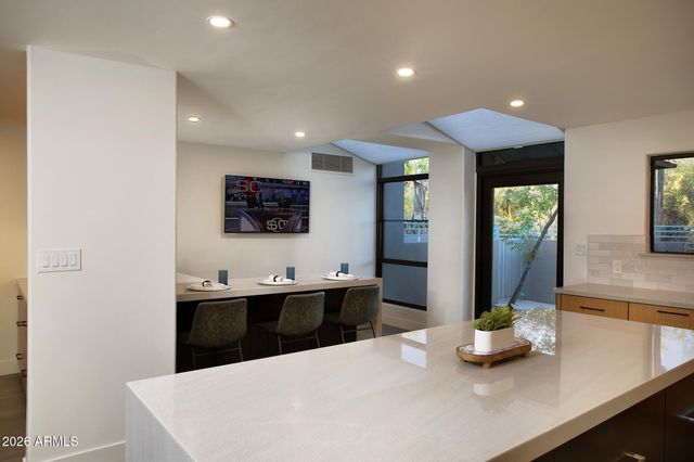 10040 E HAPPY VALLEY Road 401, Scottsdale, AZ 85255