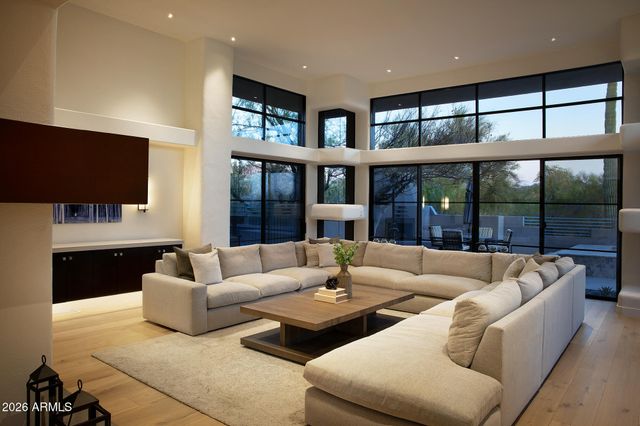 10040 E HAPPY VALLEY Road 401, Scottsdale, AZ 85255