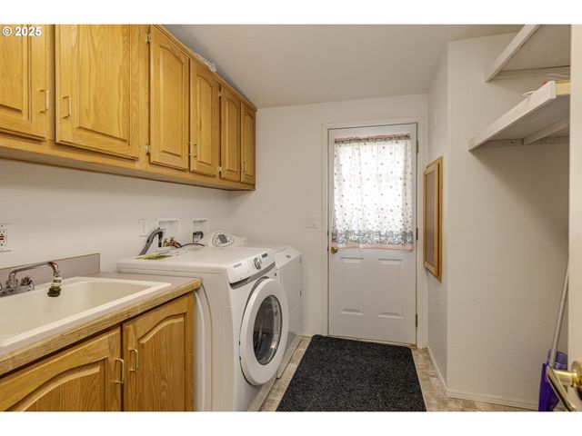 1156 Sw WESTVALE St, Mc Minnville, OR 97128